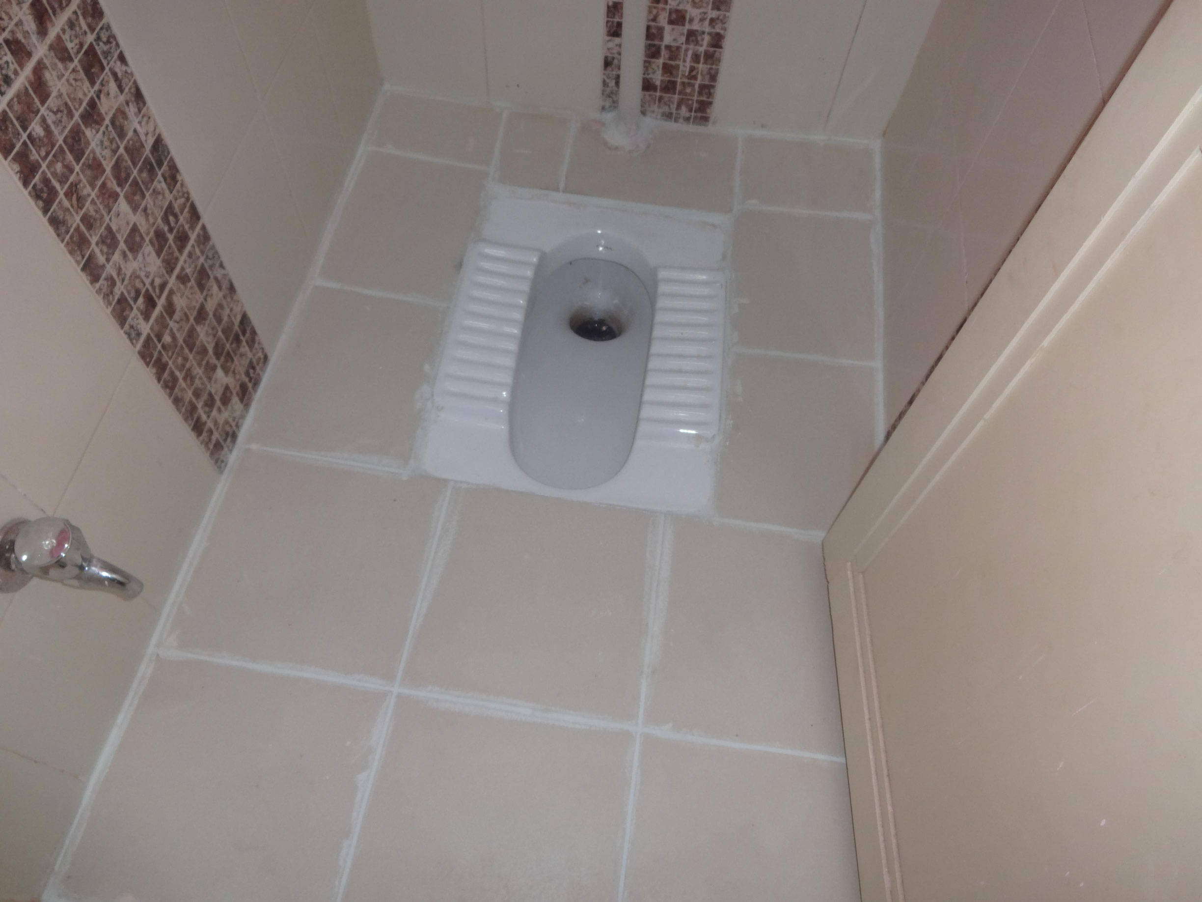 BASEMENT WALL  LEAKAG